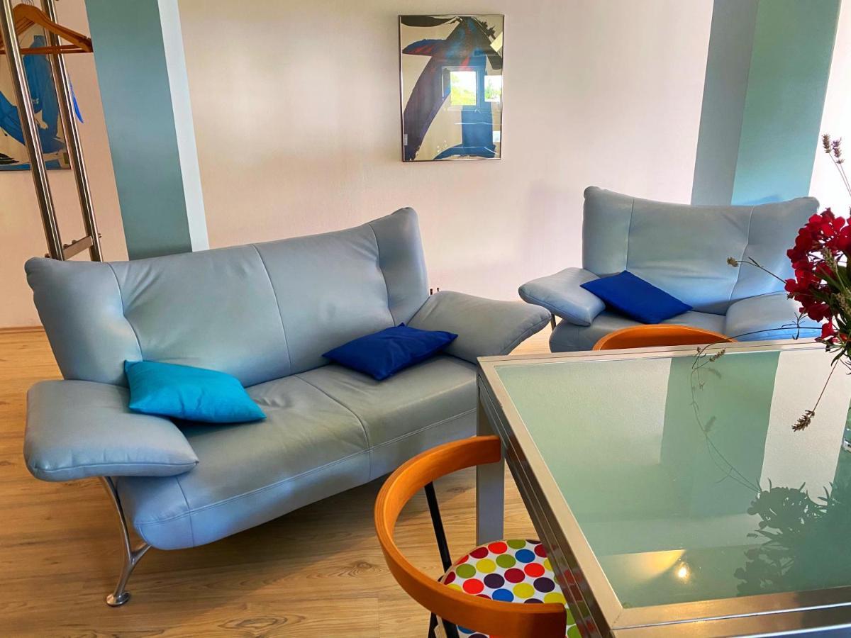 Modern Red & Blue Apartment Podstrana