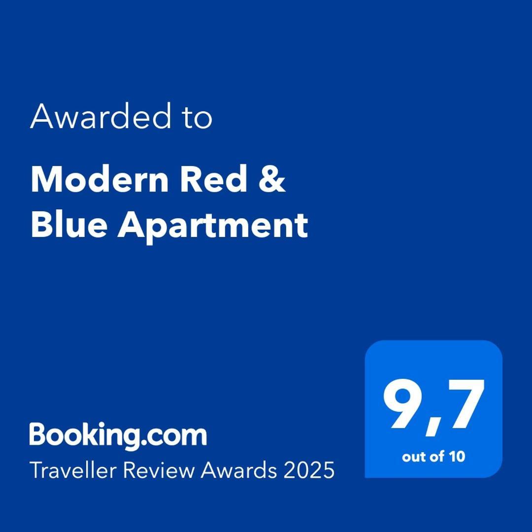 Modern Red & Blue Apartmán Podstrana